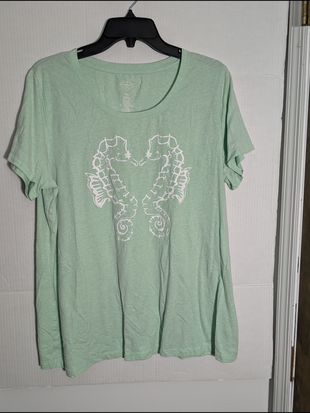 St. John’s Bay Mint Green Seahorse Heart Graphic Tee - XXL